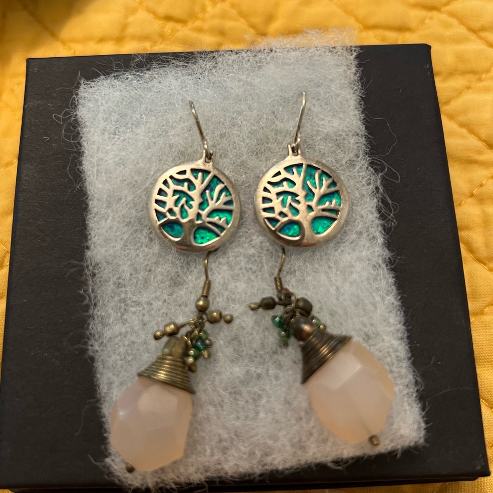 🍀🍀🍀 2pairs of earrings, a Tree of life set and Stone set